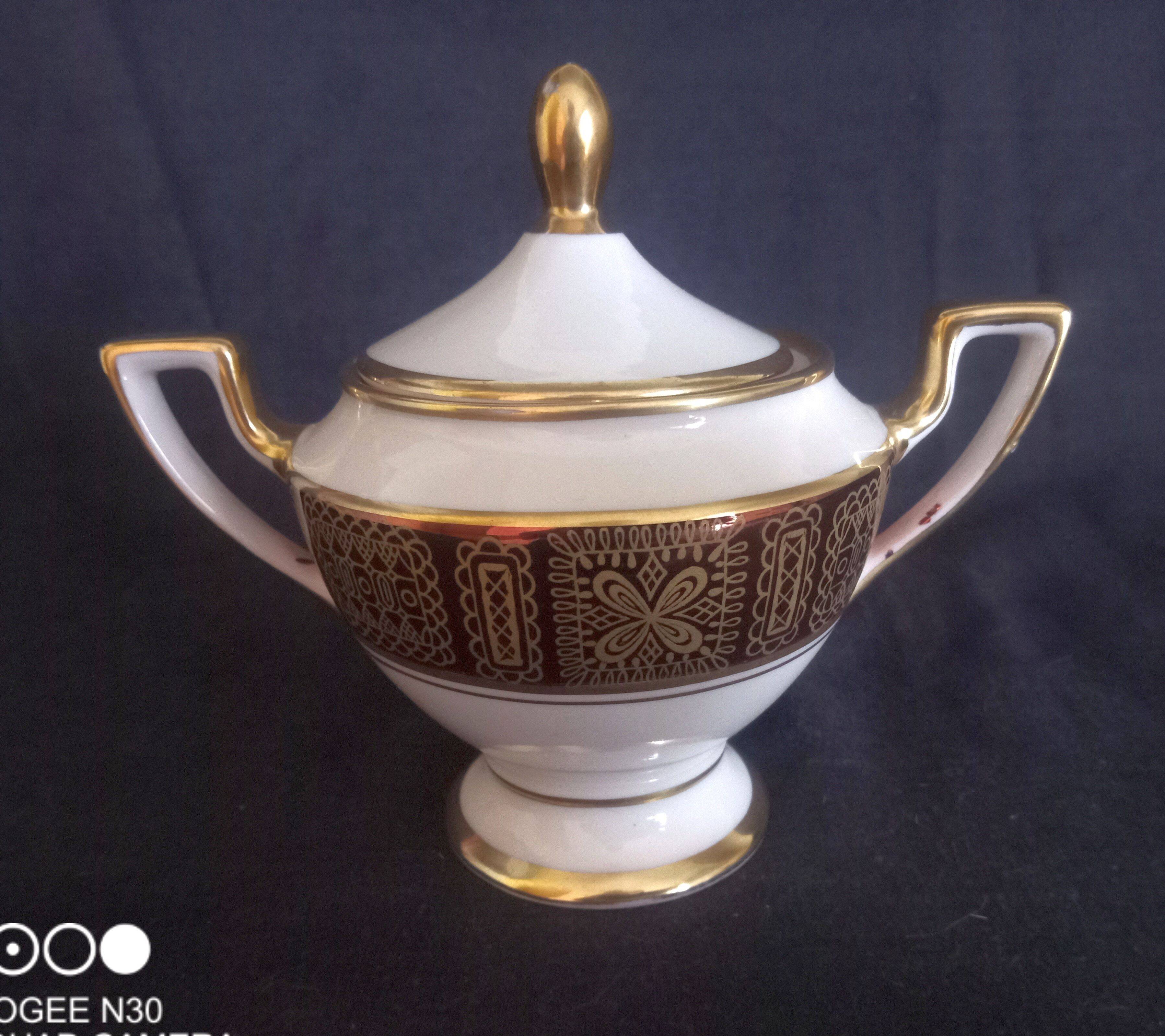 German Waldershof Bavaria porcelain coffee service, handmade decoration in 22 Carat gold
