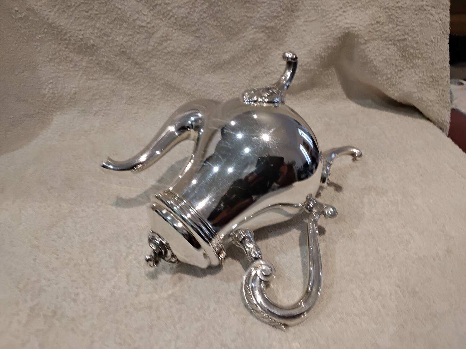Silver-plated metal teapot by Christofle, Marly rocaille pattern, 1L