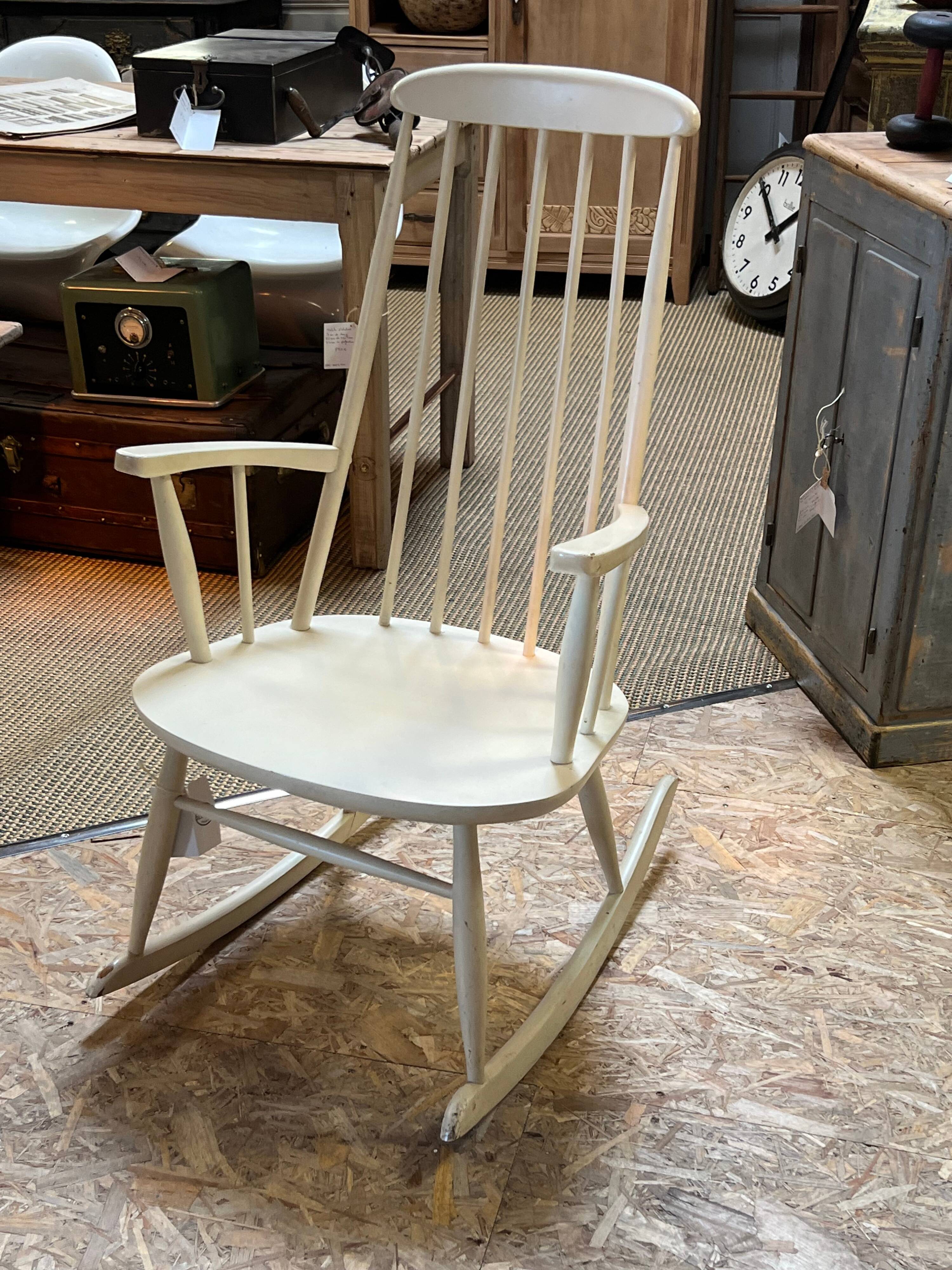 Tapiovaara rocking chair