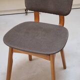 Chaises du milieu du siècle