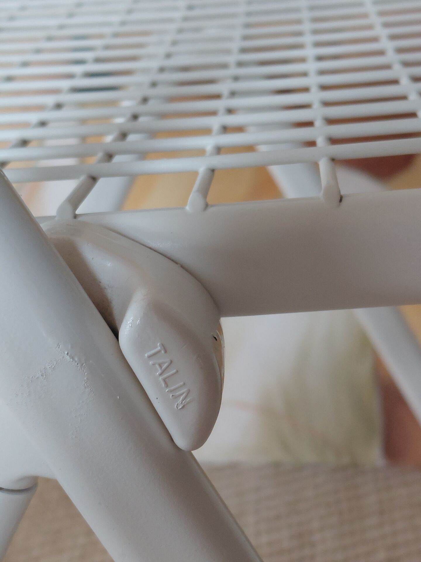 Suite de 3 chaises pliantes Talin en métal blanc, Italie années 70