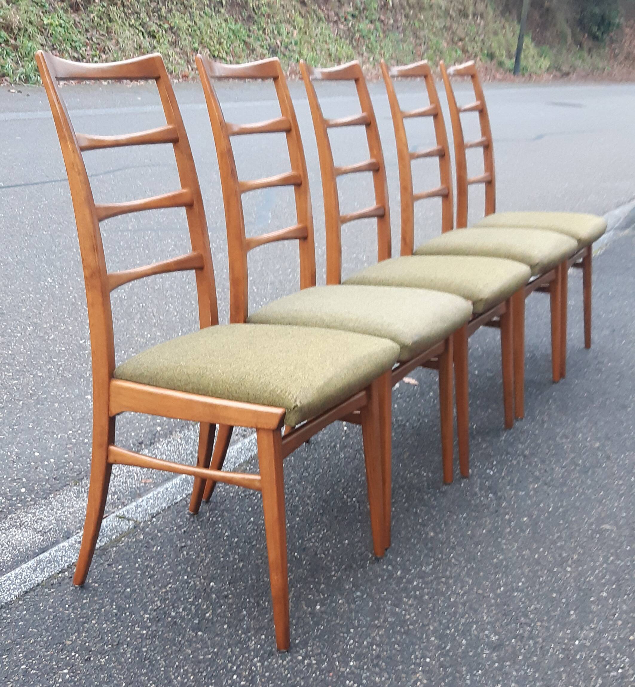 Set of 5 vintage chairs