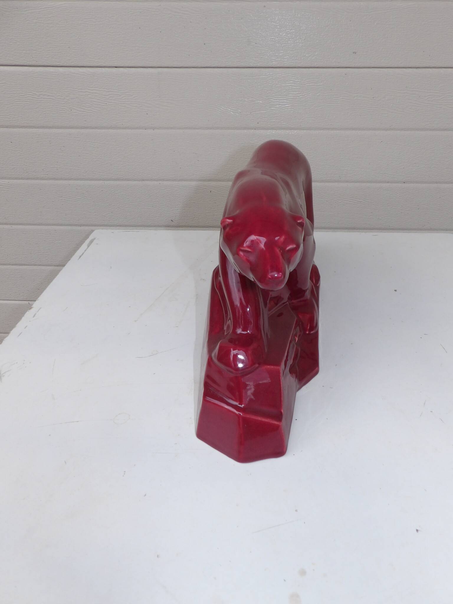 red ceramic ours