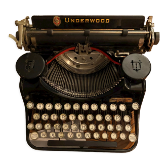 Underwood Portable USA typewriter