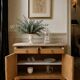 Buffet Art Déco en bois naturel, charme authentique.