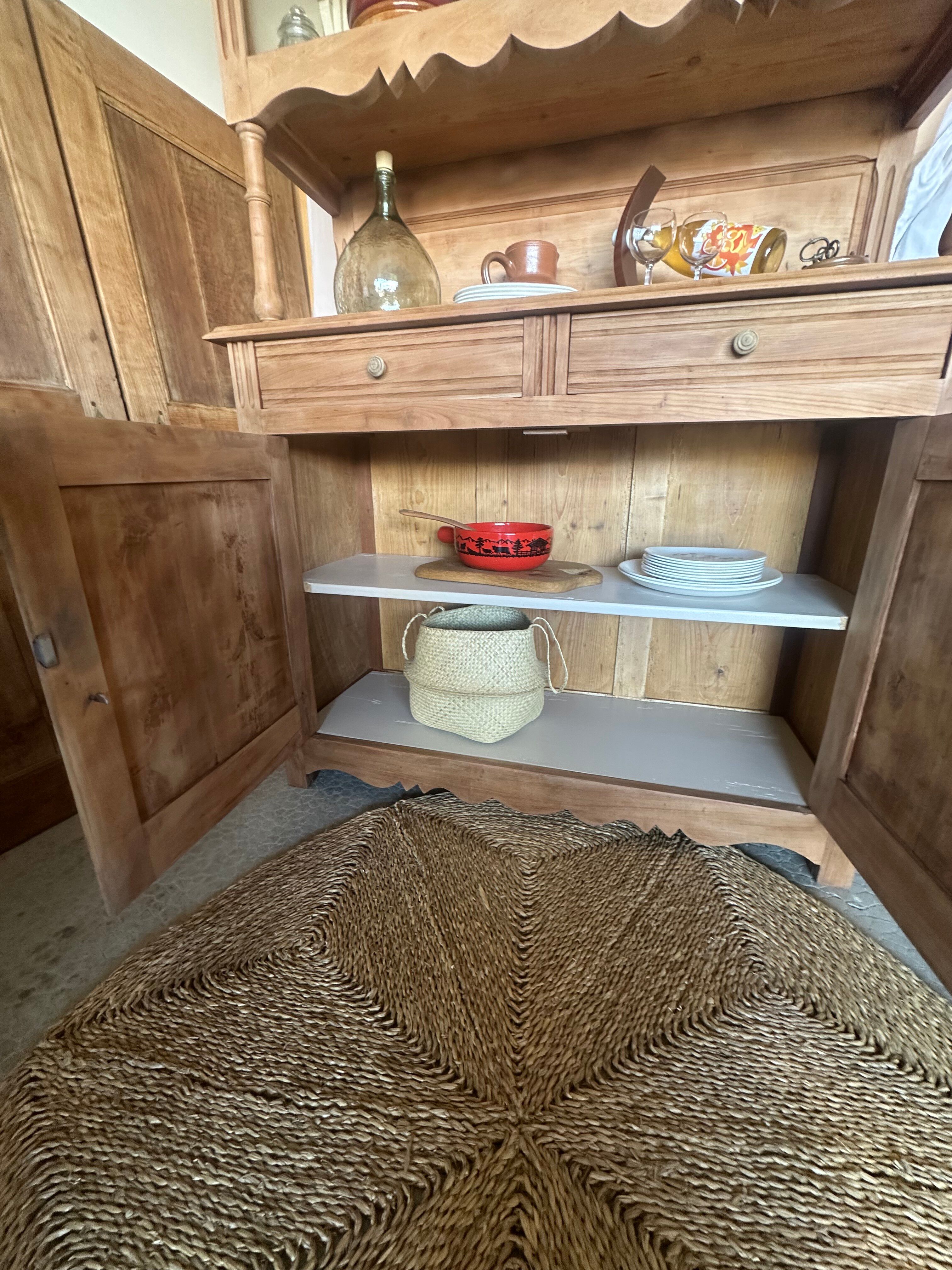 Ancien buffet, vaisselier double corps