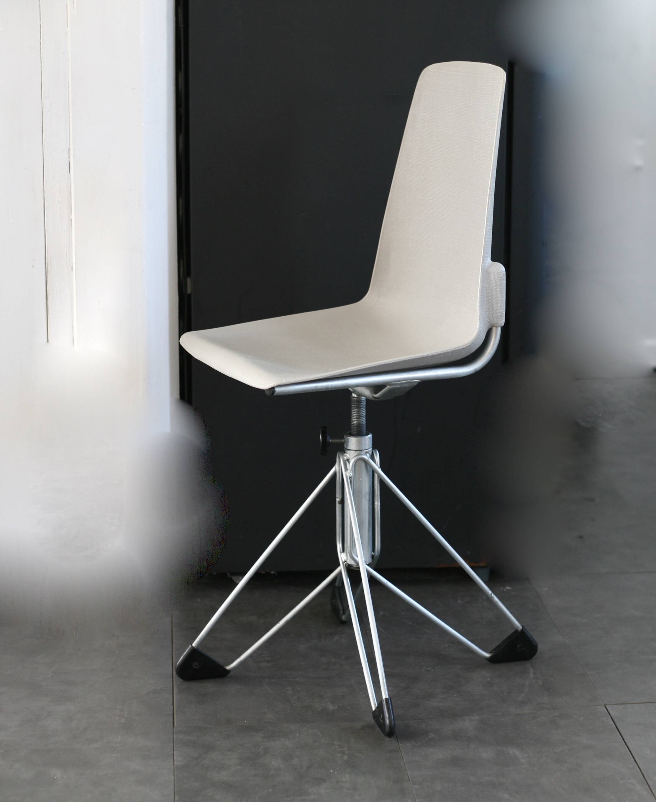 "Space Age" swivel chair, France, 1960s
