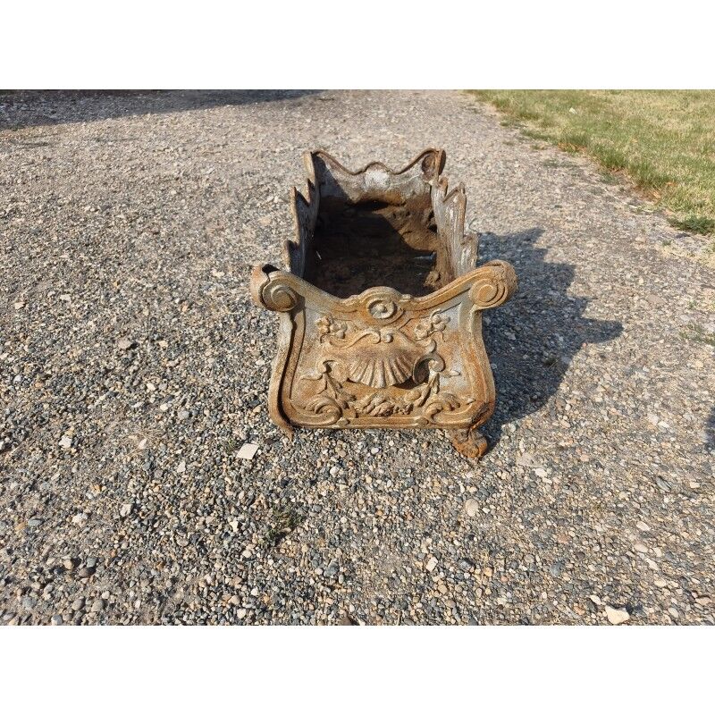 Large cast iron planter from 1900 in Rococo style: Charleville - Mézières