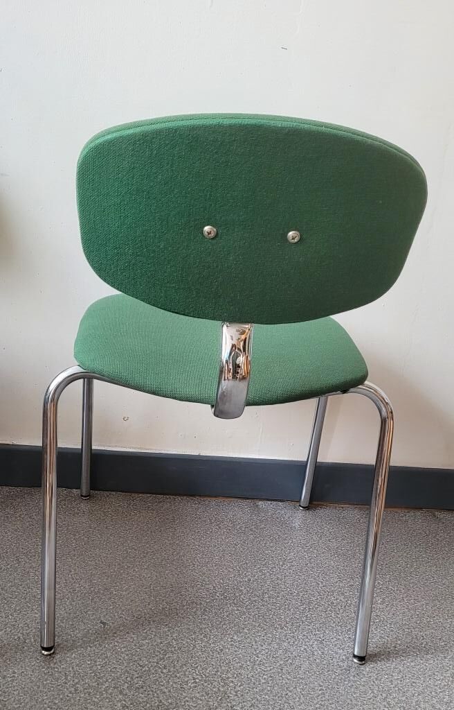 Set of 4 green chairs in Strafor steelcase fabric