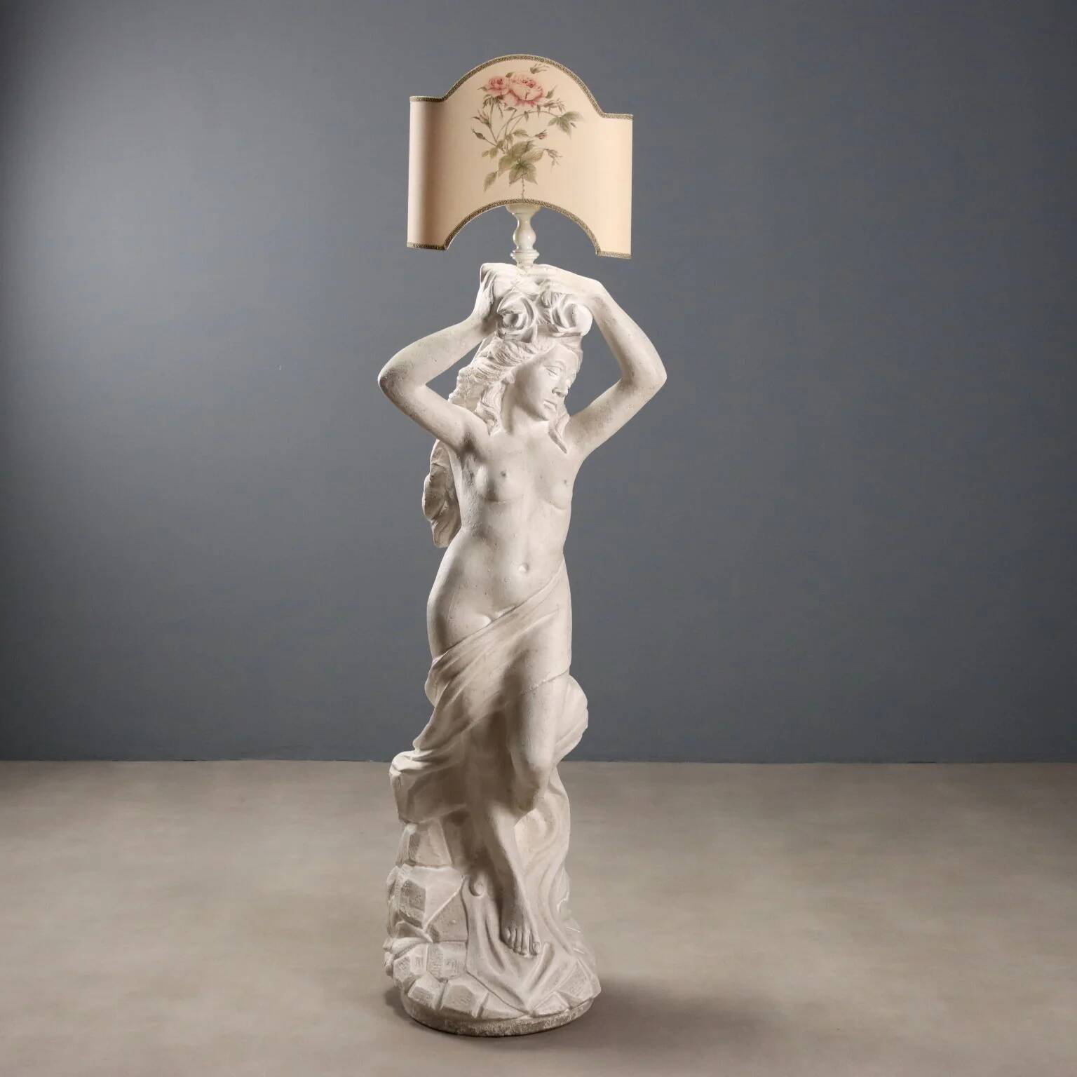 Antique floor lamp statue of a Nereid in concrete, 20th century.