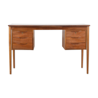 Midcentury Danish Teak Desk By Gunnar Nielsen For Tibergaard. Vintage / Modern / Retro.