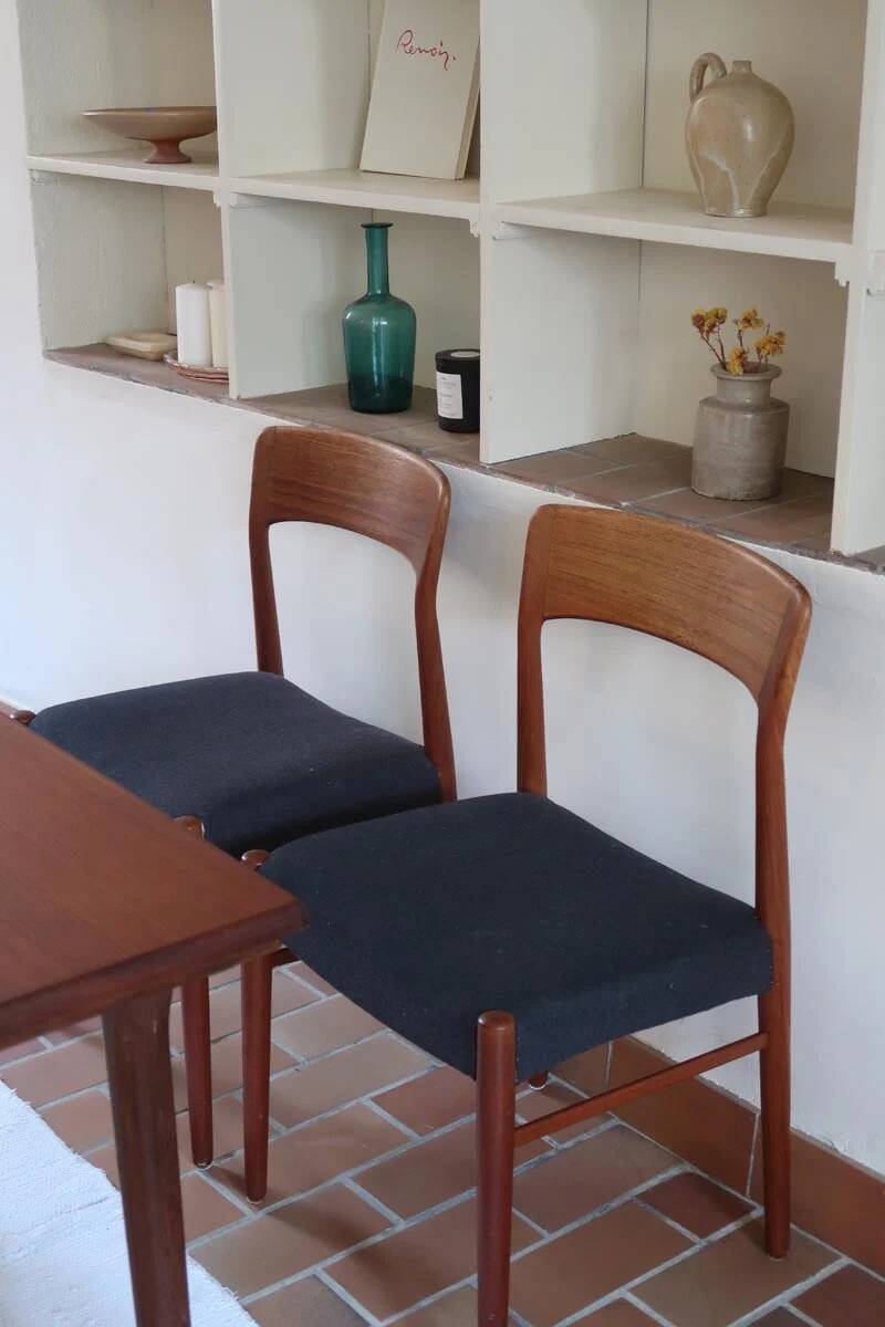 4 vintage Scandinavian chairs in teak and blue fabric - Model 26 by Henning Kjærnulf