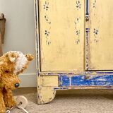 Antique doll's wardrobe