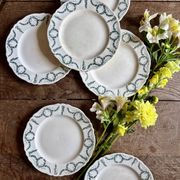 Superb set of 6 vintage dessert plates from the Longchamp factory.