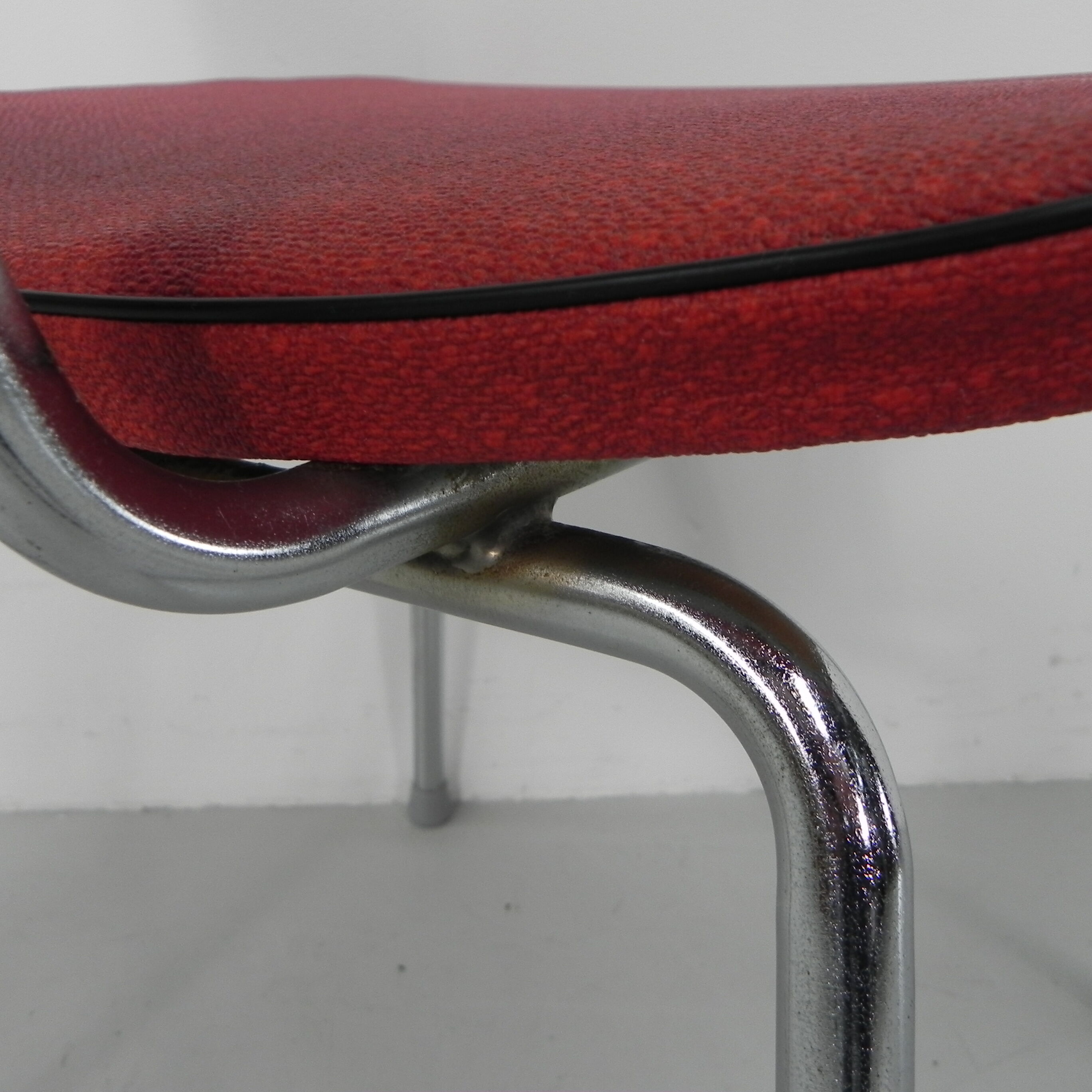 Set of 5 vintage dining table chairs, dinner style