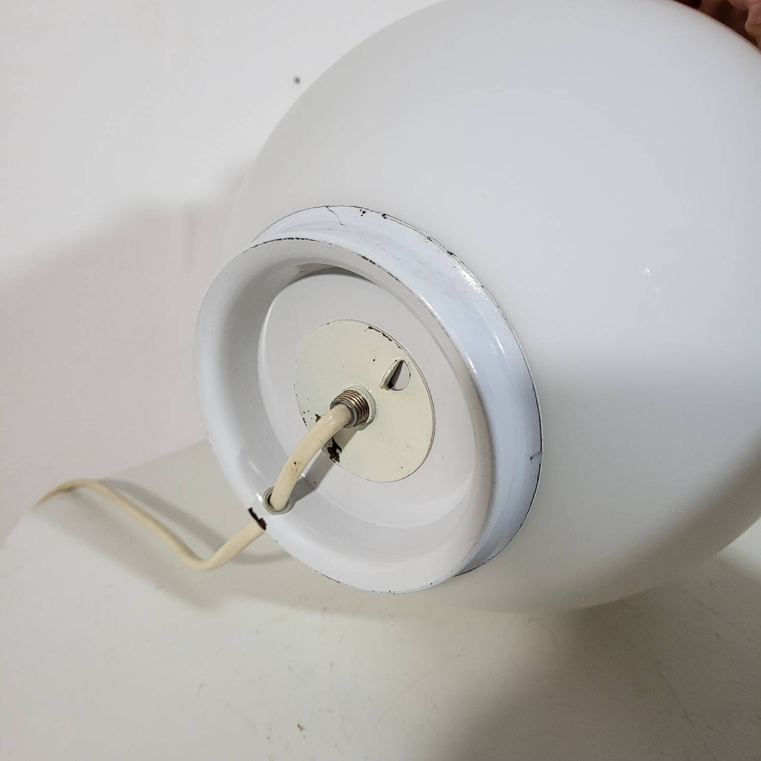 Vintage egg lamp in white opaline