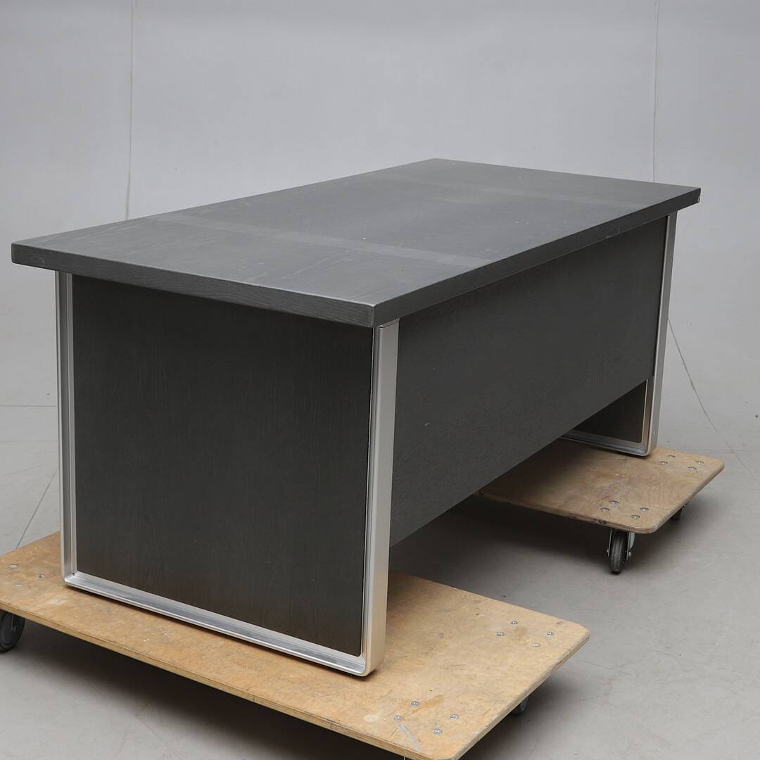 Karl-Erik Ekselius — JOC Vetlanda Desk — 1980s Swedish Modern — Lacquered W