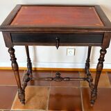 Desk table
