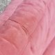 Chauffeuse Togo en velours vieux rose - Ligne Roset