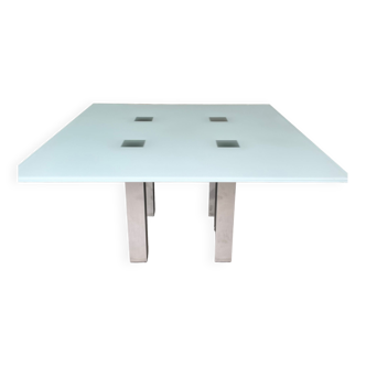 Table à manger 140 x 140 verre blanc mat, 4 pieds centraux acier brossé