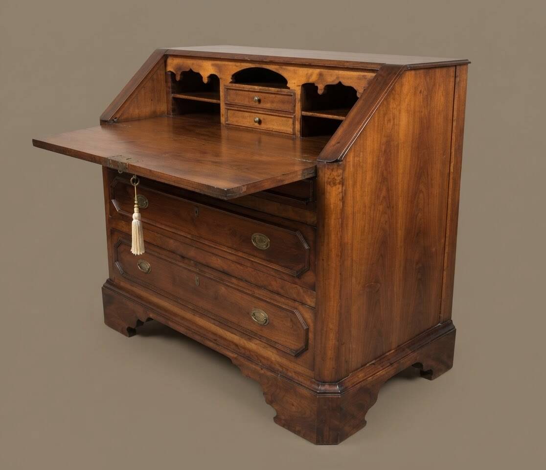 Bureau abattant noyer massif post-1850