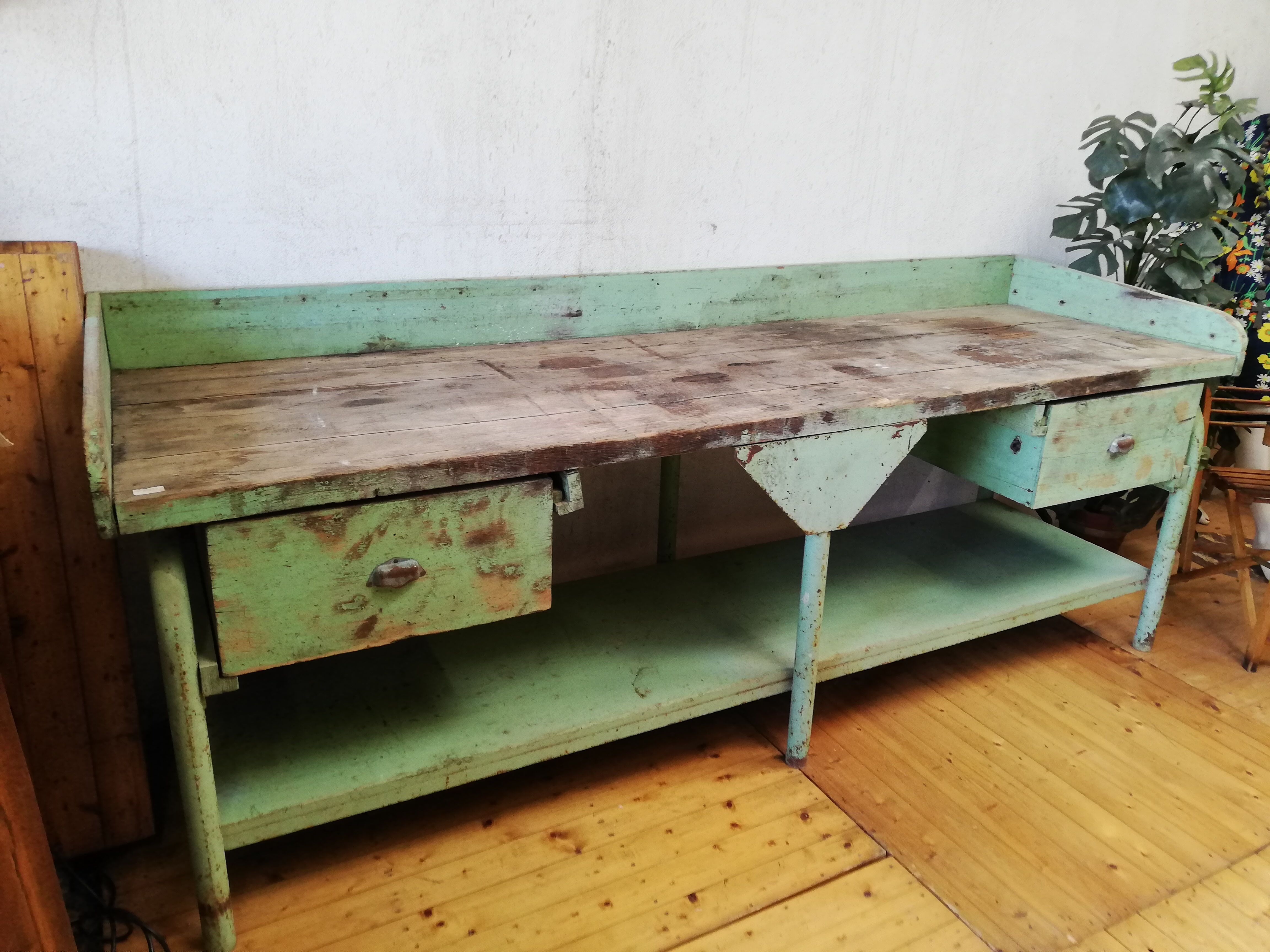 Industrial workbench