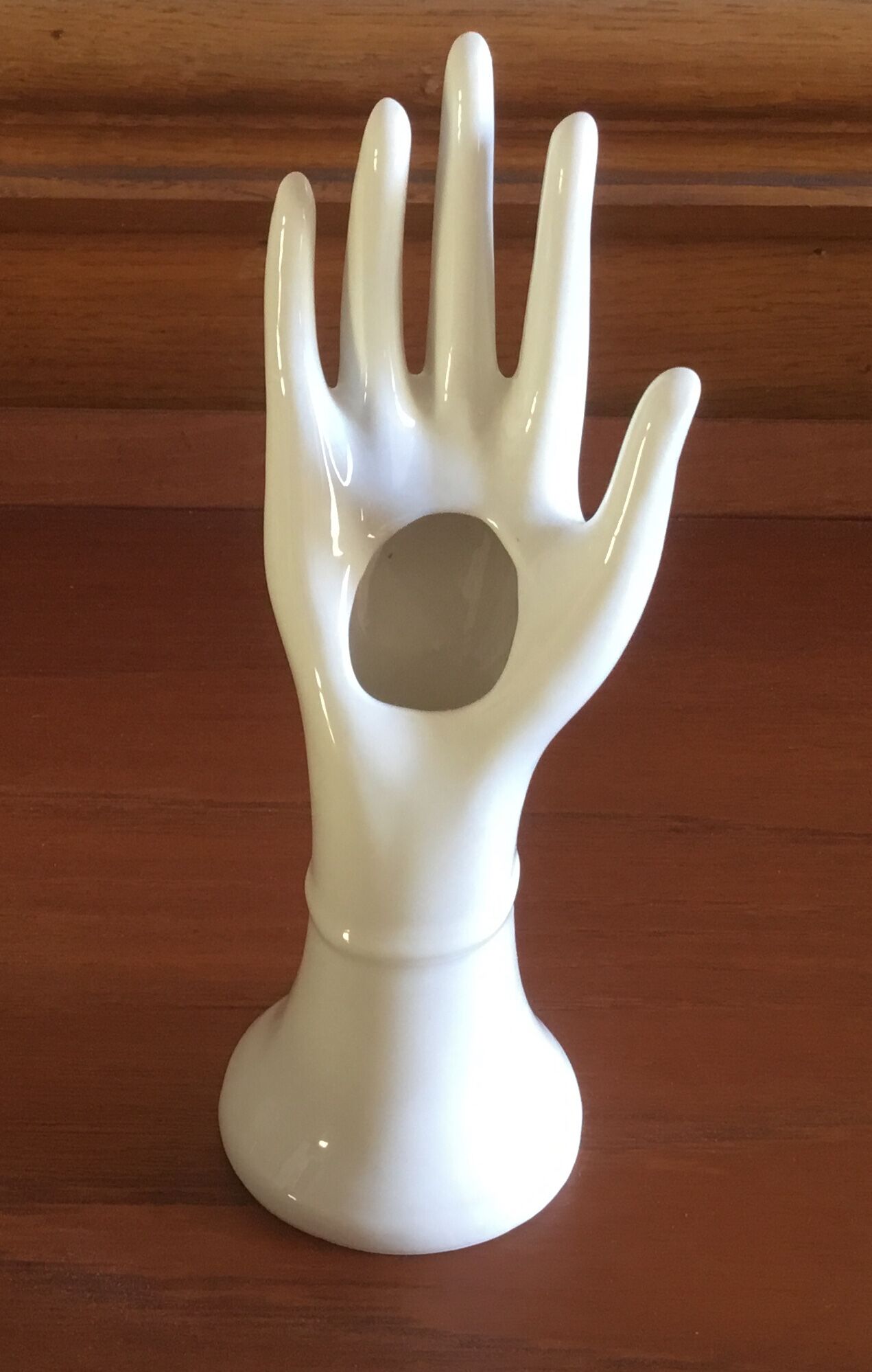 Hand ceramic doilies