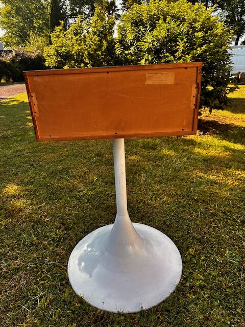 Vintage tulip foot bedside table