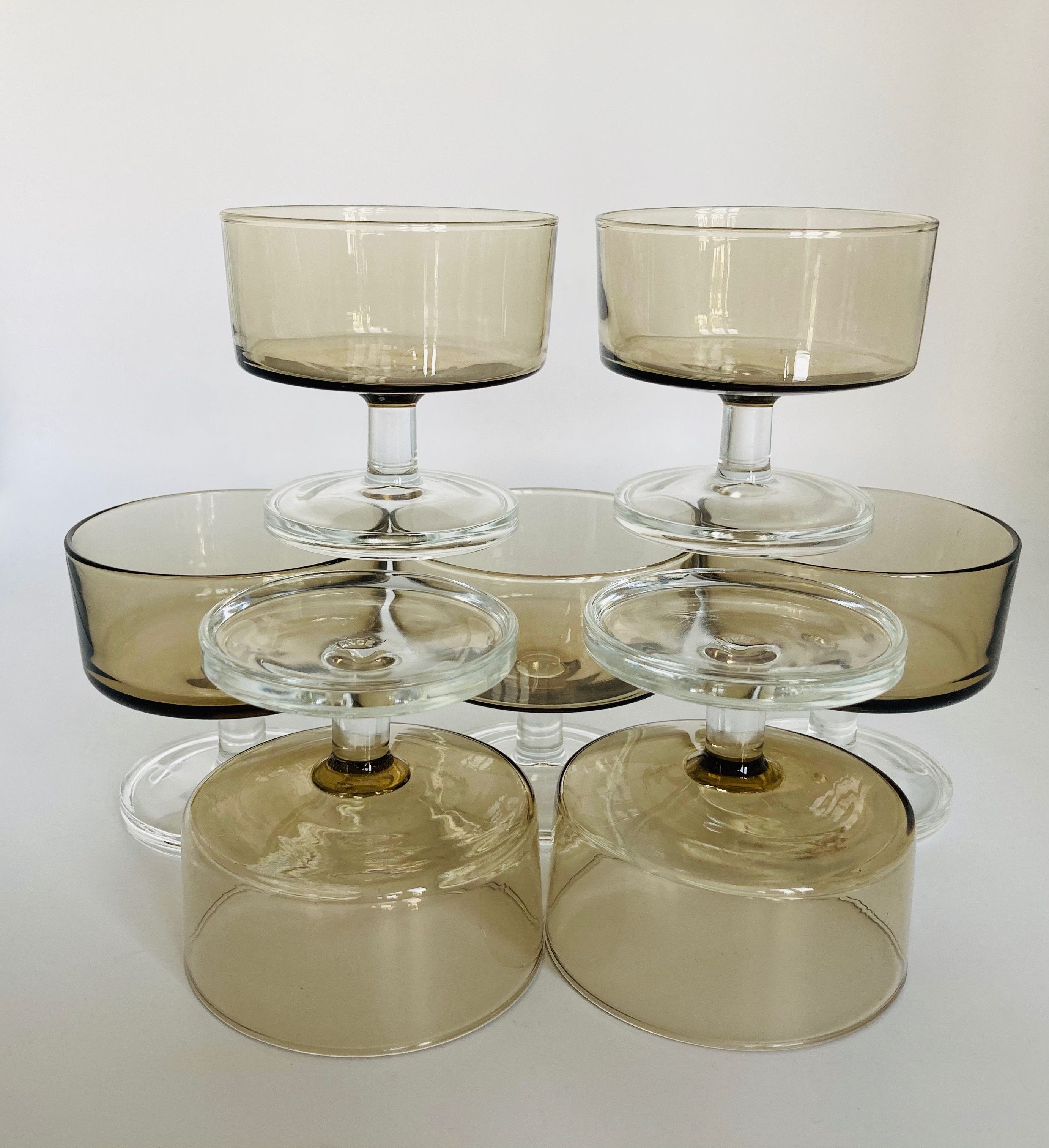 Champagne cups in smoked glass, Luminarc France 1970