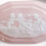 Pink porcelain box cameo décor