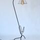 Lampadaire porte revue en fer forgé et et laiton, ampoule apparente 1960