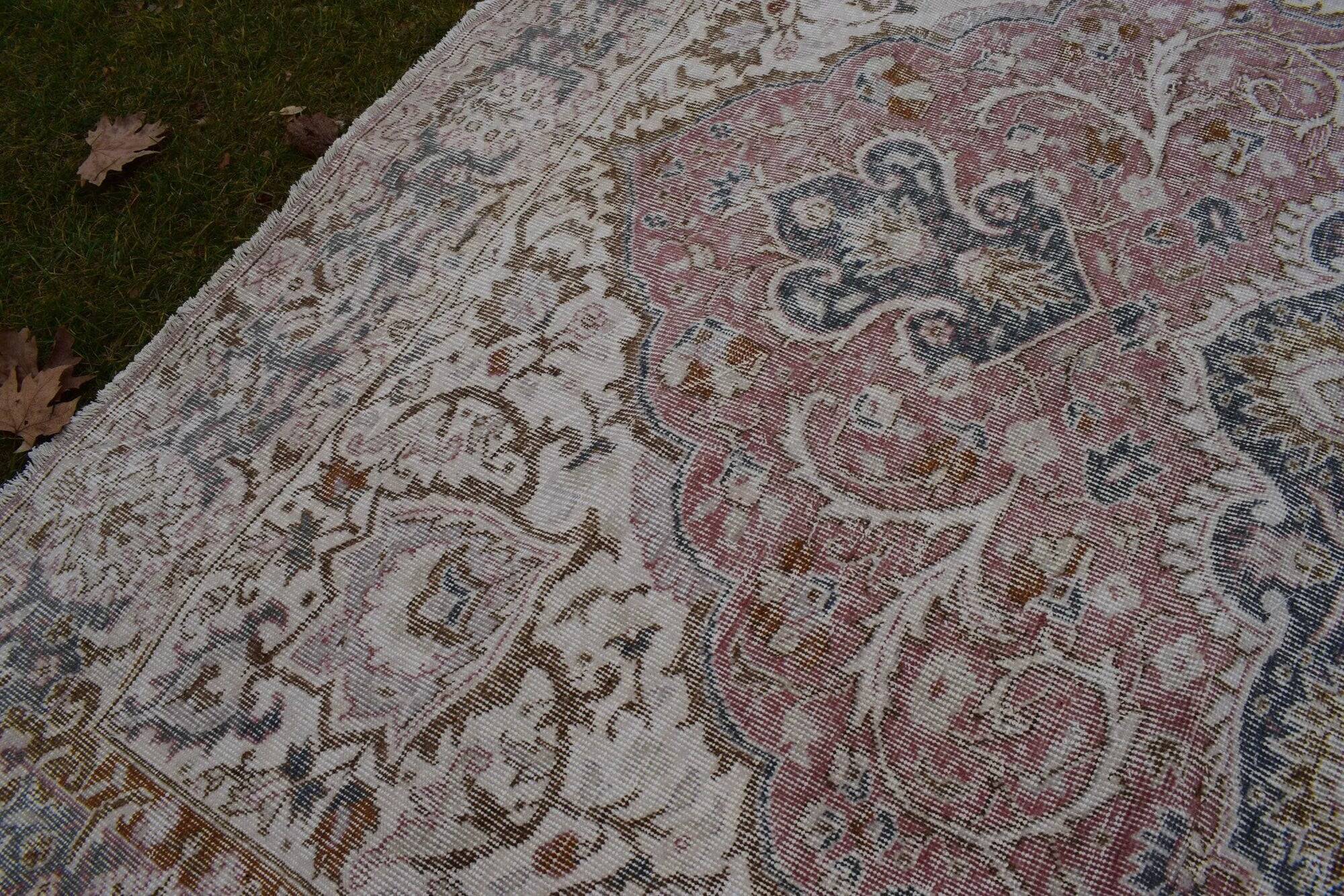 Vintage Turkish Oushak rug 210x320 cm