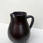 carafe / vase en gres noir ourné, France 1950
