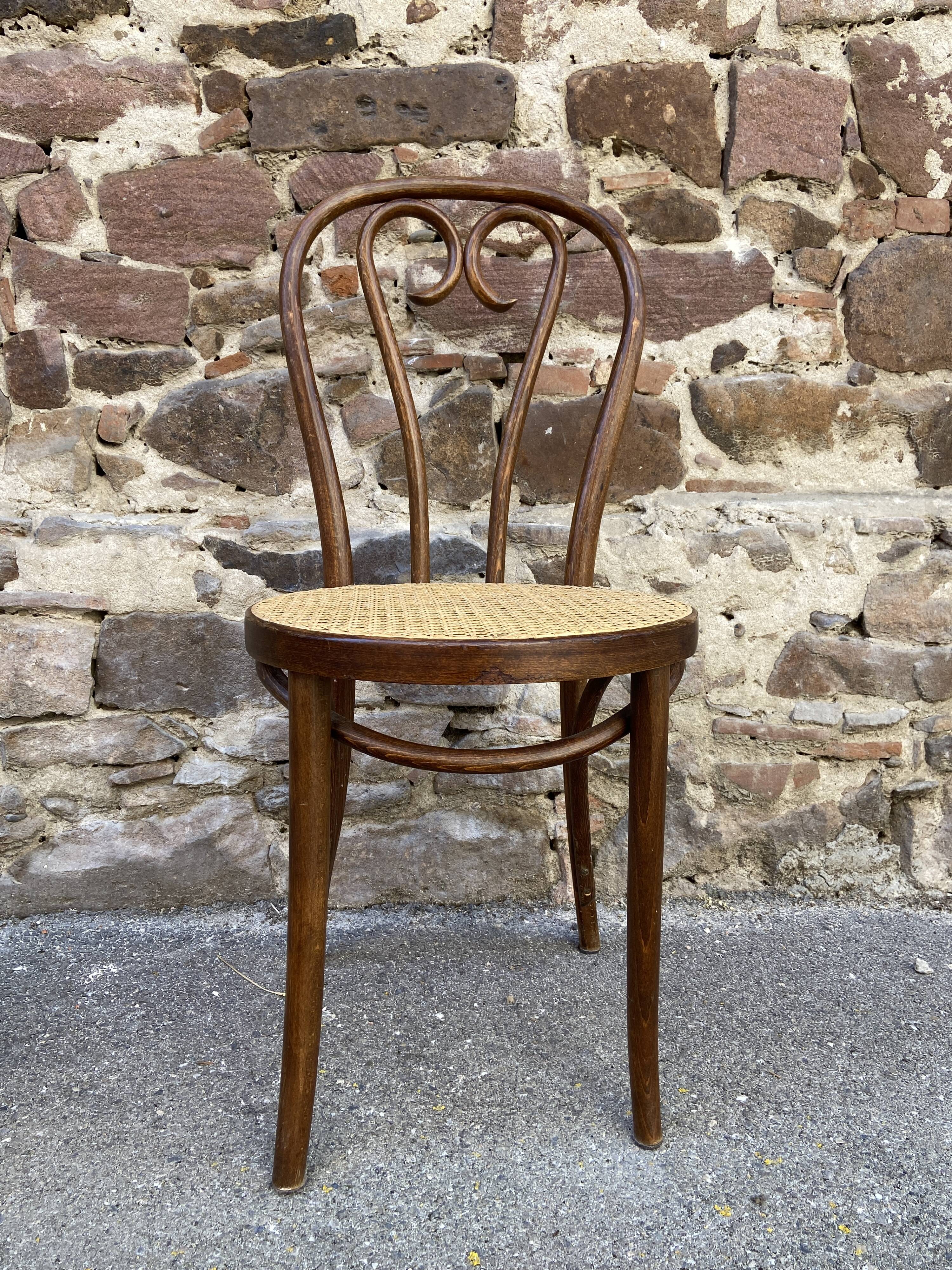 2 bistro chairs curved wood 1960 Restaurant cafe chairs french