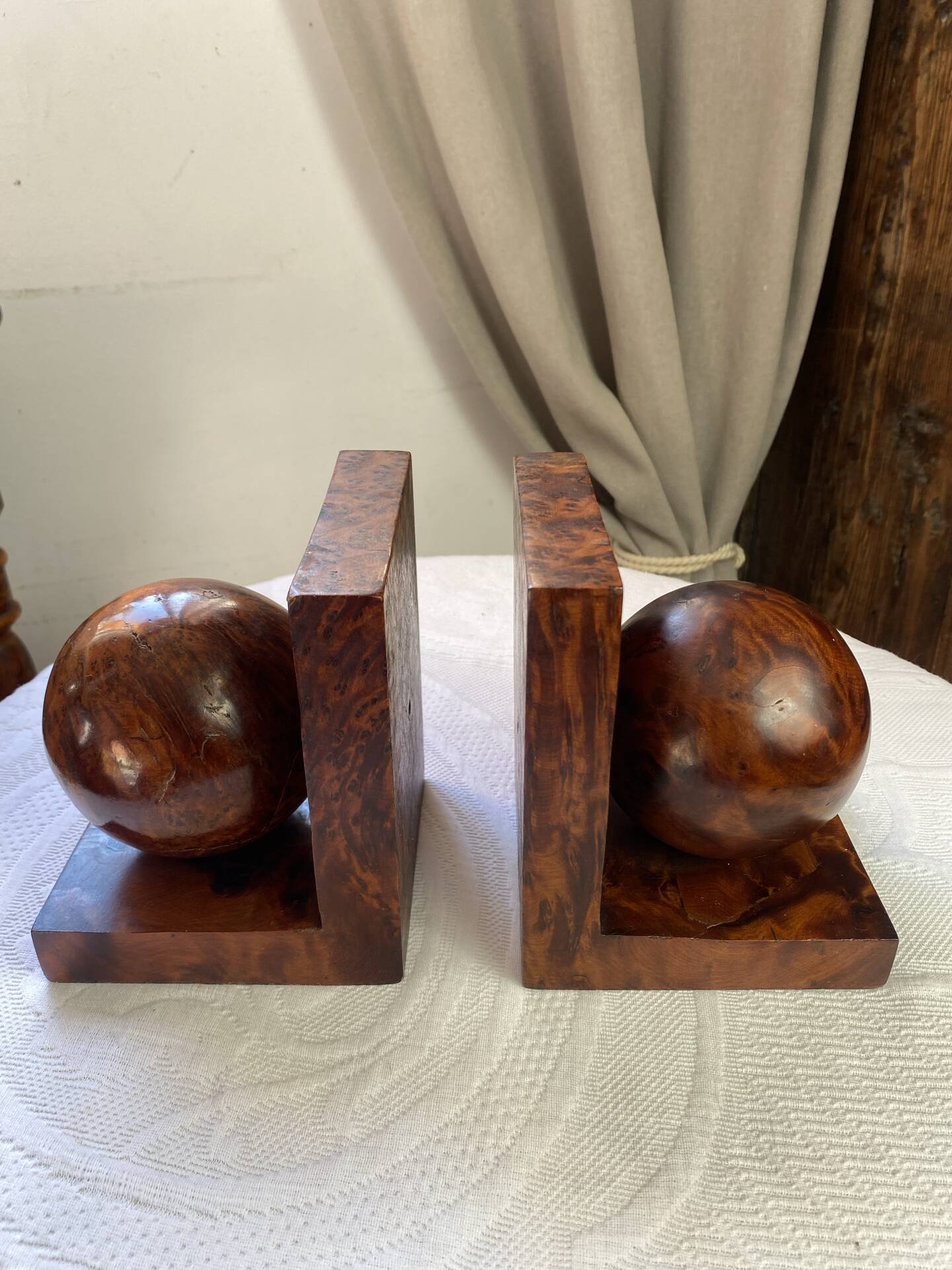 Pair of bookends, sphere, Art Deco