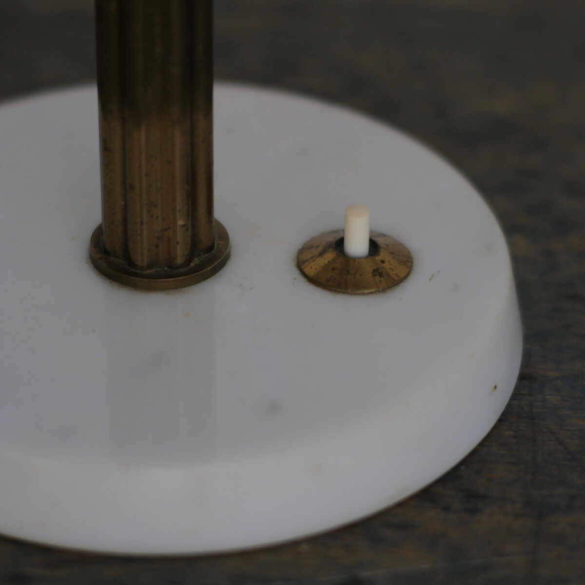 Table lamp in brass, glass and marble attributed to Stilux, Italy, 1950s.