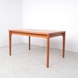 Henning Kjaernulf extendable dining table for Vejle Stølefabrik, 1960s
