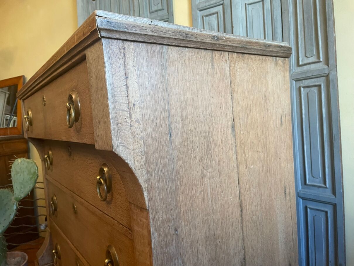 Dutch chest of drawers
