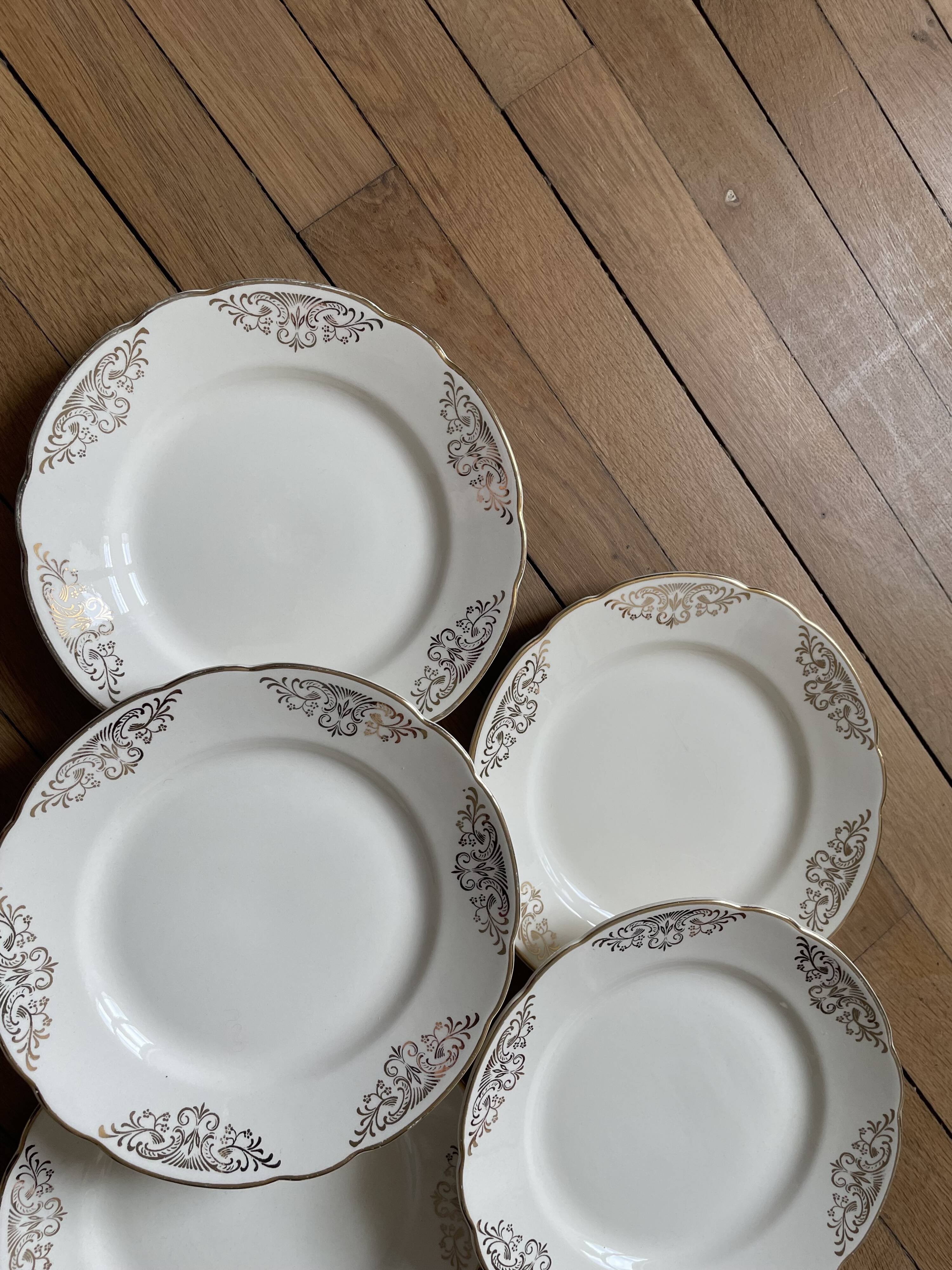 6 vintage Villeroy & Boch dessert plates 250905