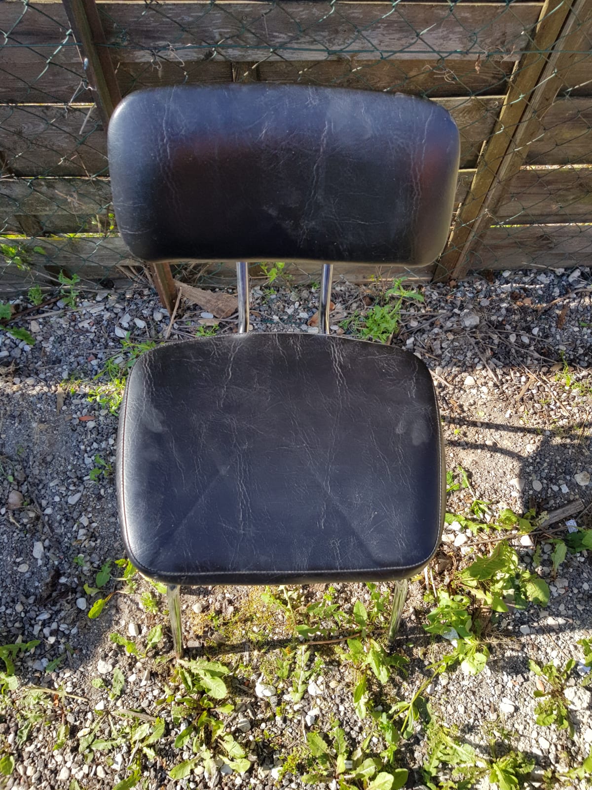 Chromé metal chair - seated - black skaï file vintage 70s