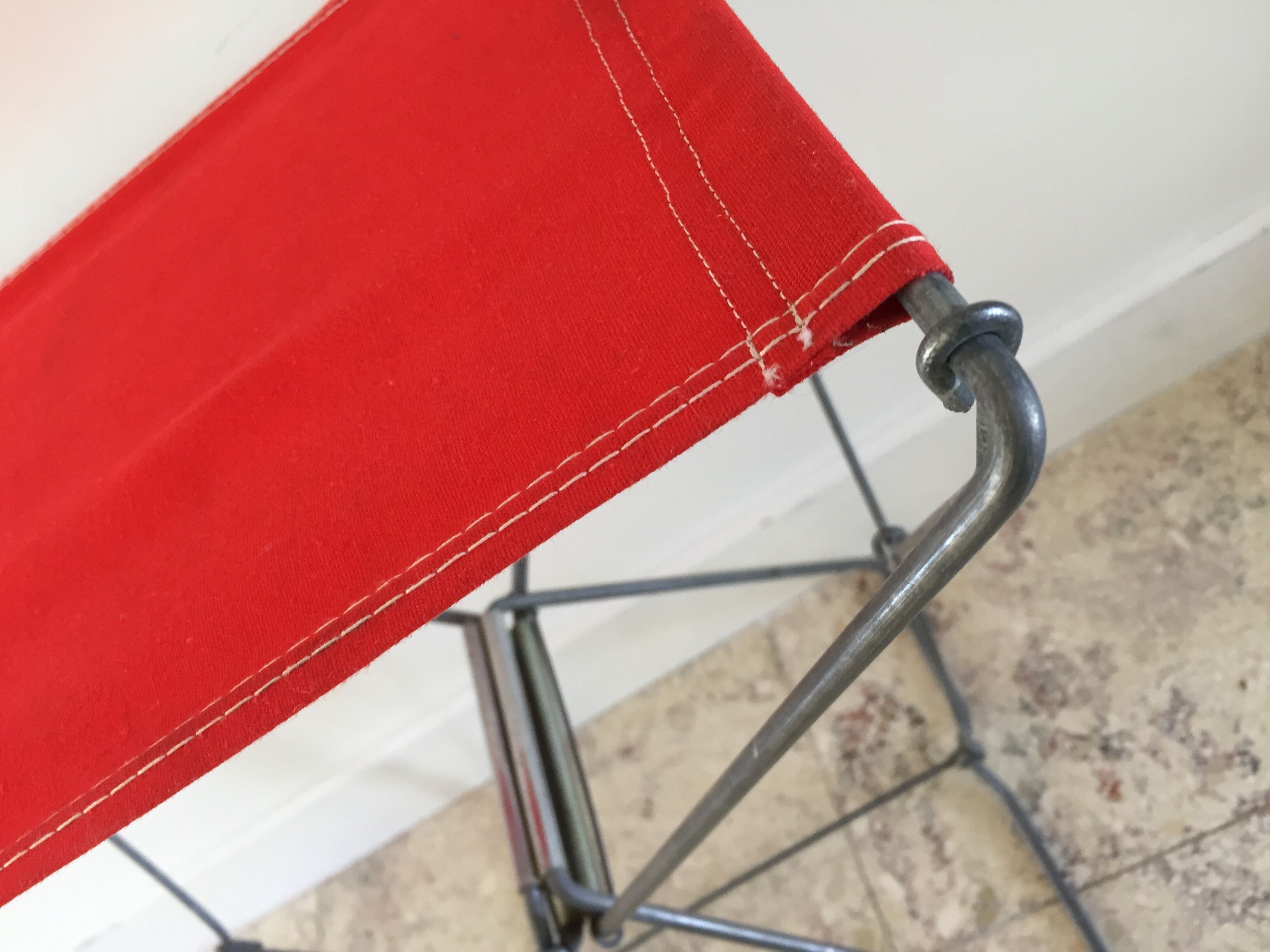Tabouret nomade pliant de camping rouge