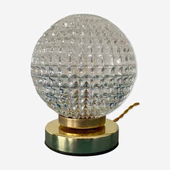 Lampe à poser globe vintage en verre moulé