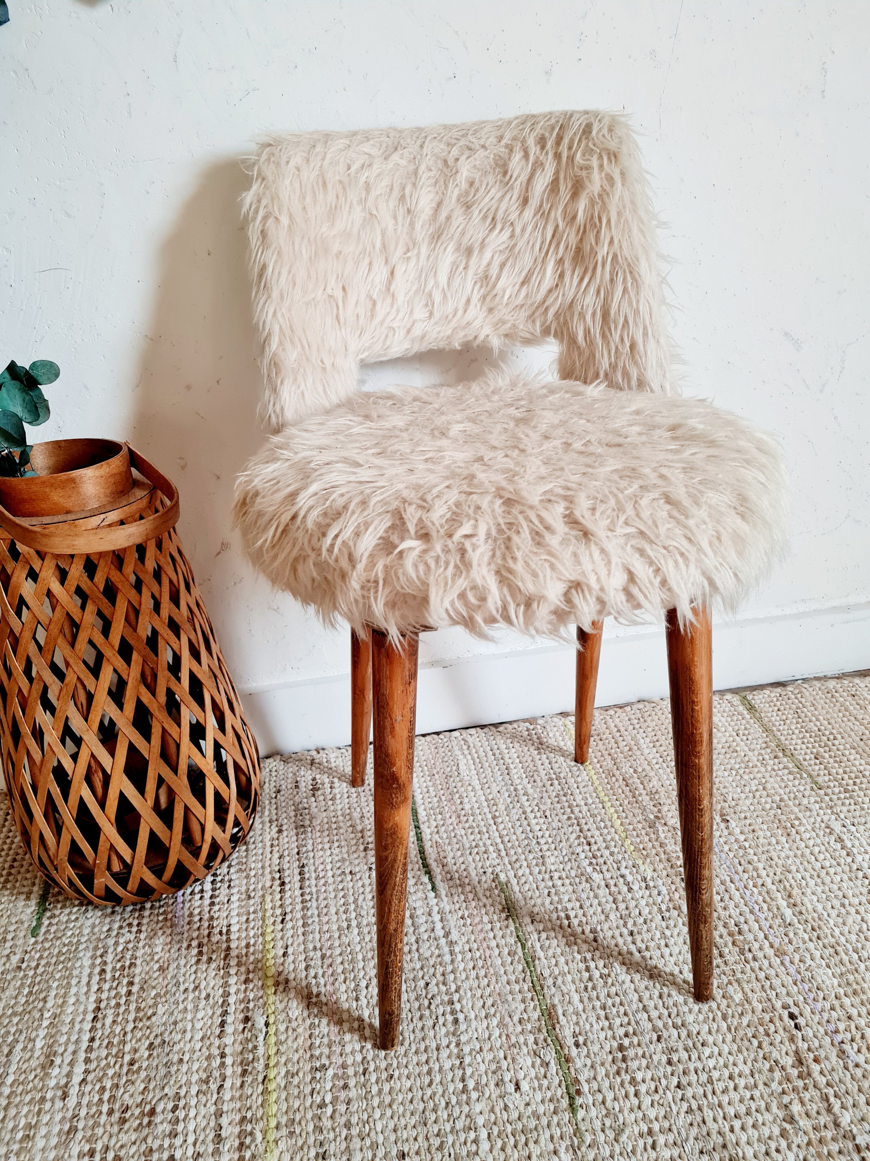 Wooden cream mouldy chair peddling spindle