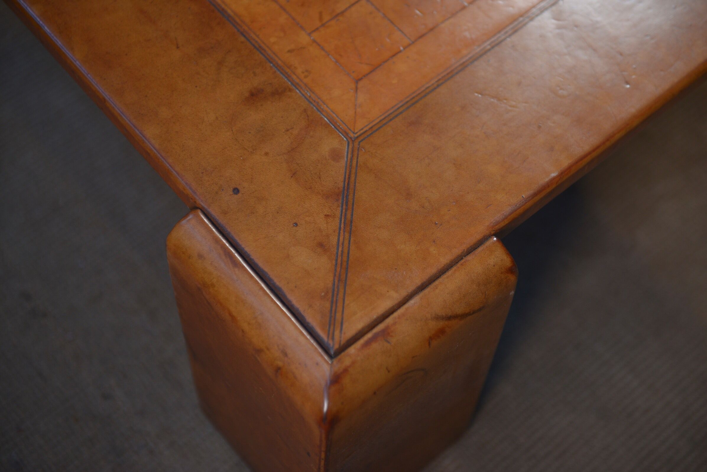 Leather coffee table 1970 " checkers "