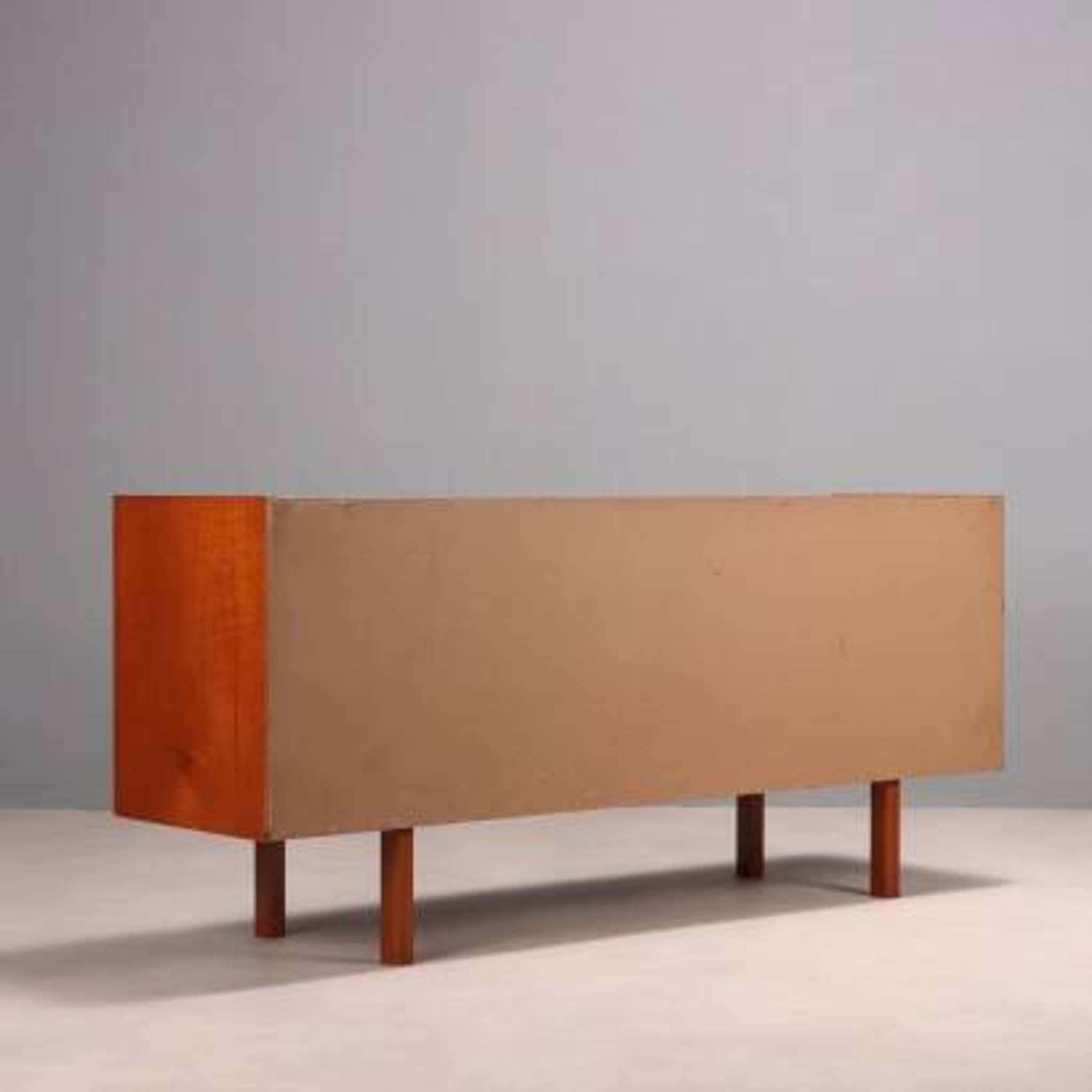 Buffet suédois Ulferts des années 1960