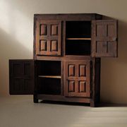 Meuble quatre portes en bois massif, XVIIIᵉ siècle