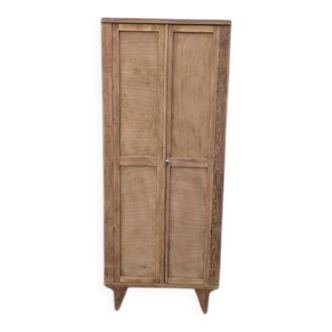 Parisian wardrobe in natural wood