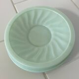 Lot de 4 soucoupes en opaline vert menthe à motif tourbillon, fabriquées en France