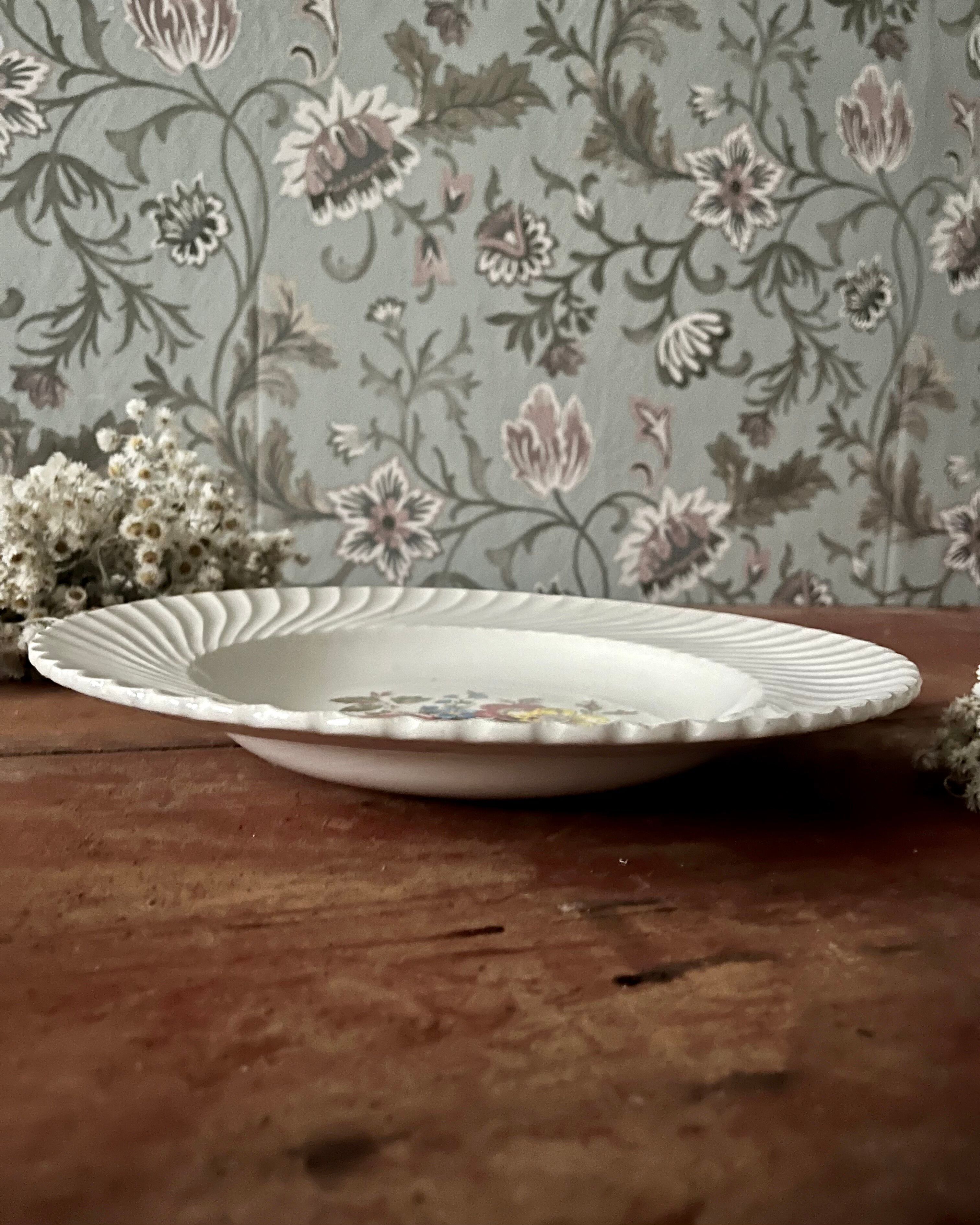 Shallow round plate Luneville Tradition