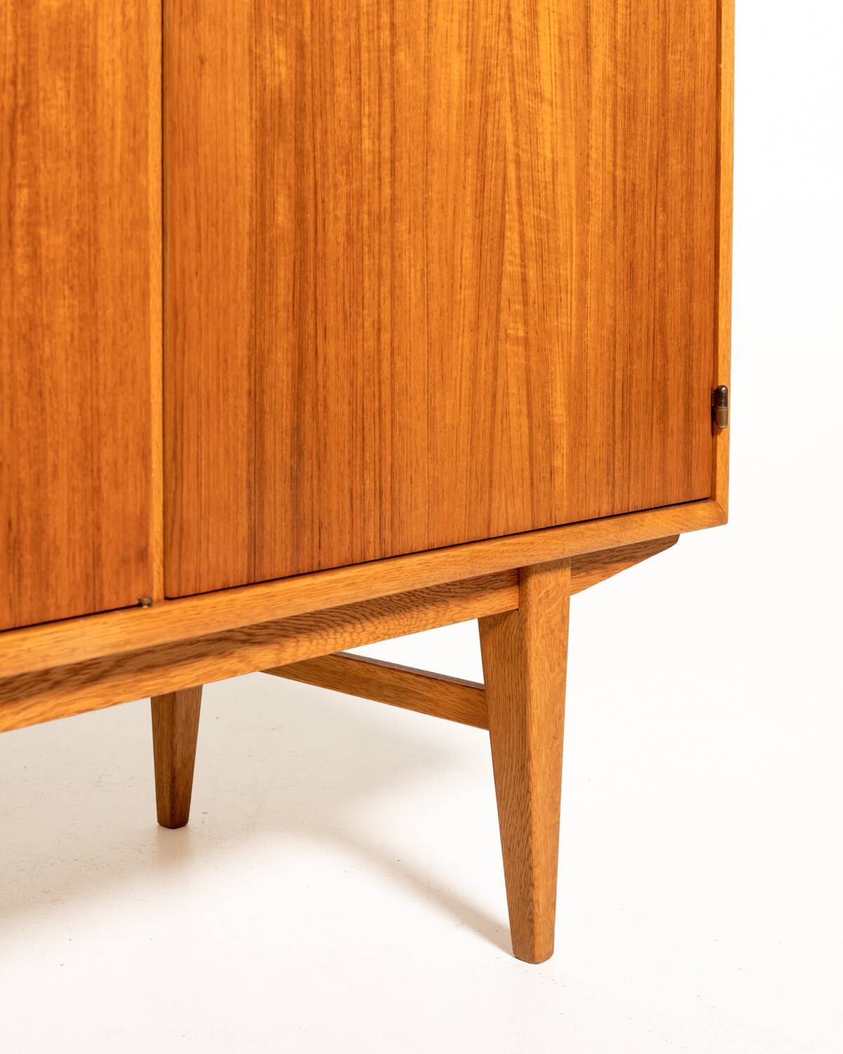 Buffet scandinave en teck et chêne, années 1960